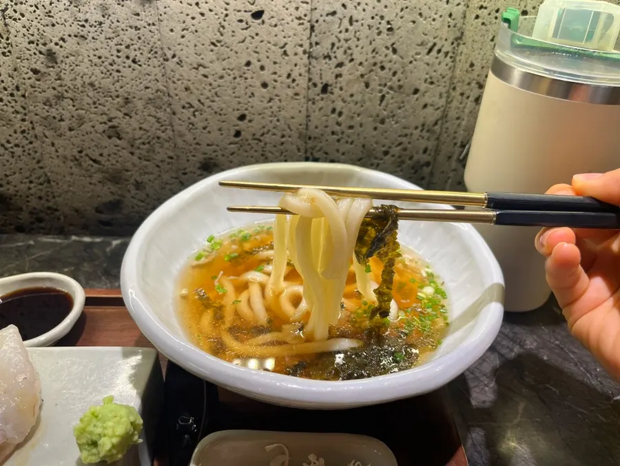 세트로 나온 가쓰오우동 대 사이즈