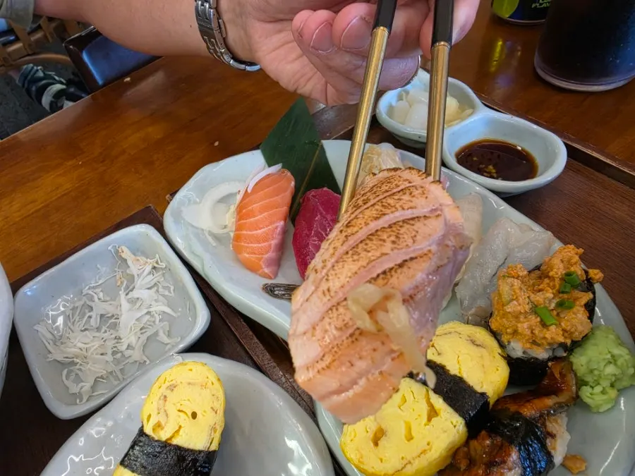 Plate of 4 pieces of shrimp tempura