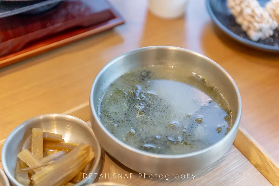The bulgogi yeolmu bibimbap set with side dishes