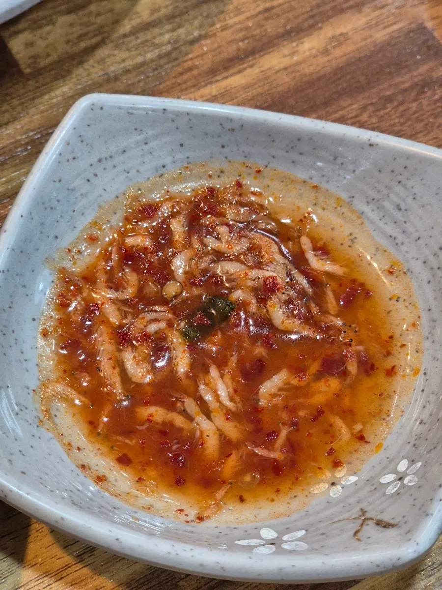 Side dishes with onion and chili