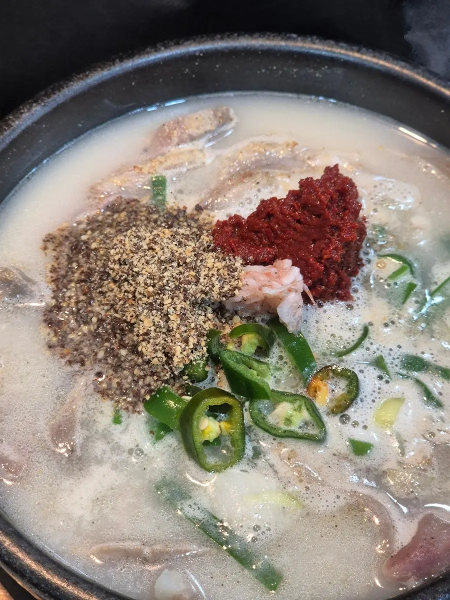 Native sausage inside the sundae-only sundaeguk