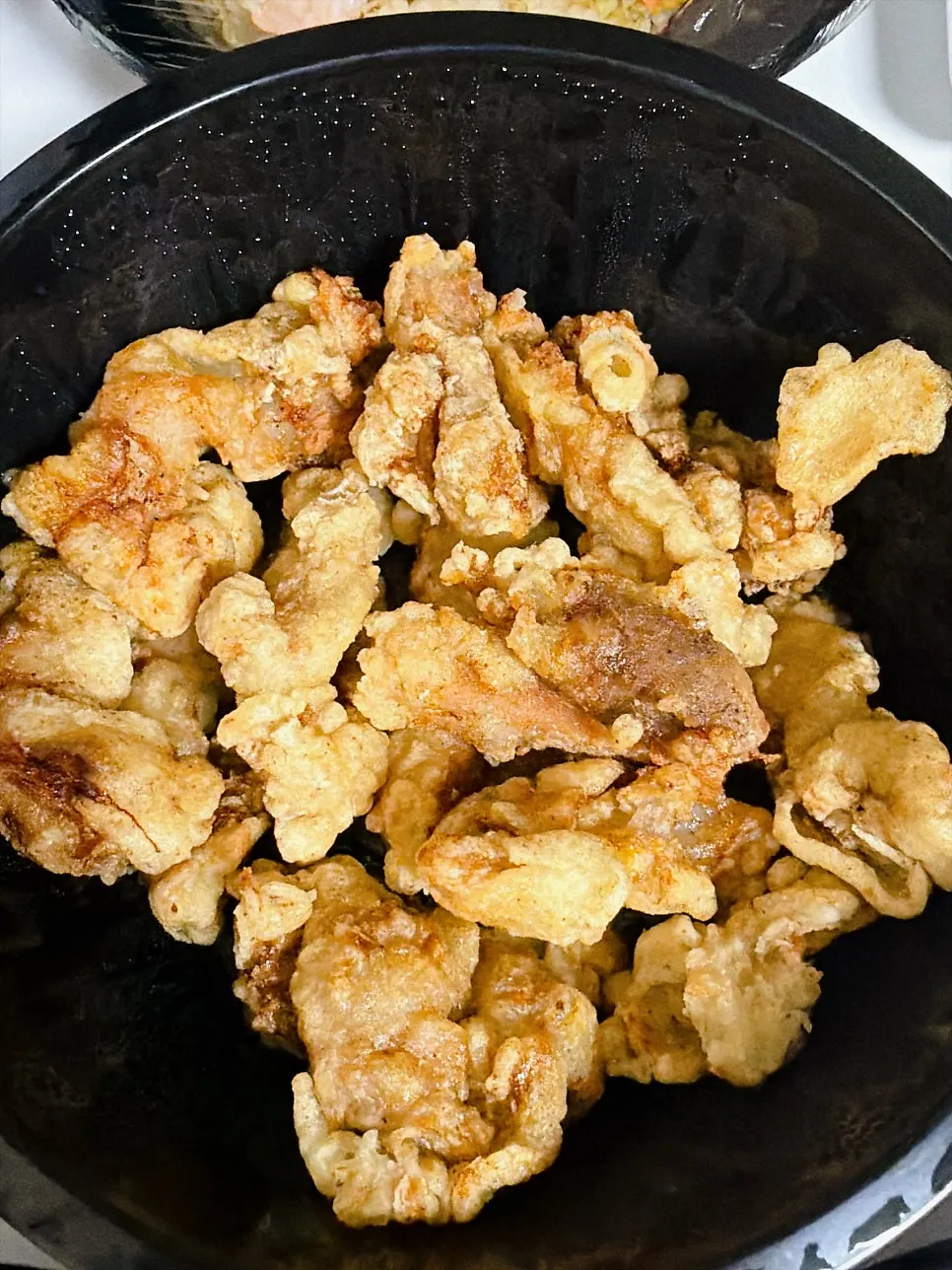Gyeryonggak's old-style ketchup sweet and sour pork, takeout container