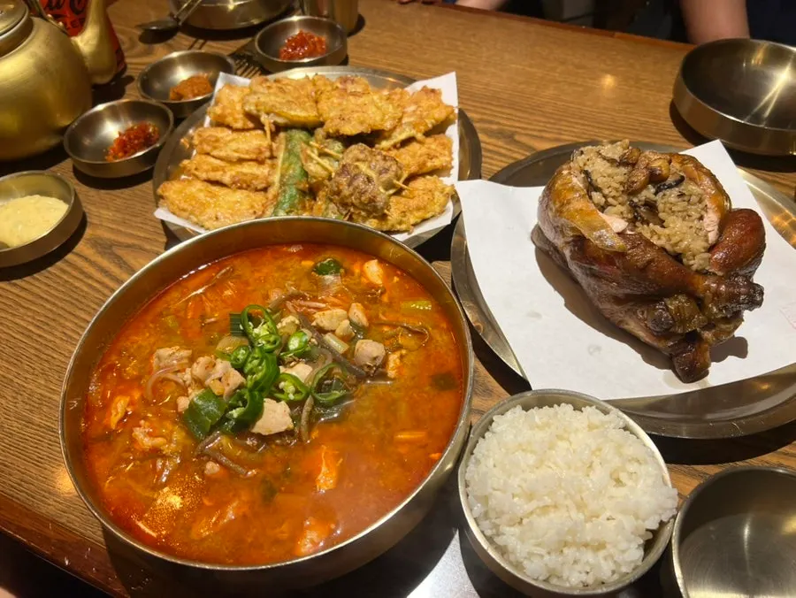 닭 모둠전 한 접시
