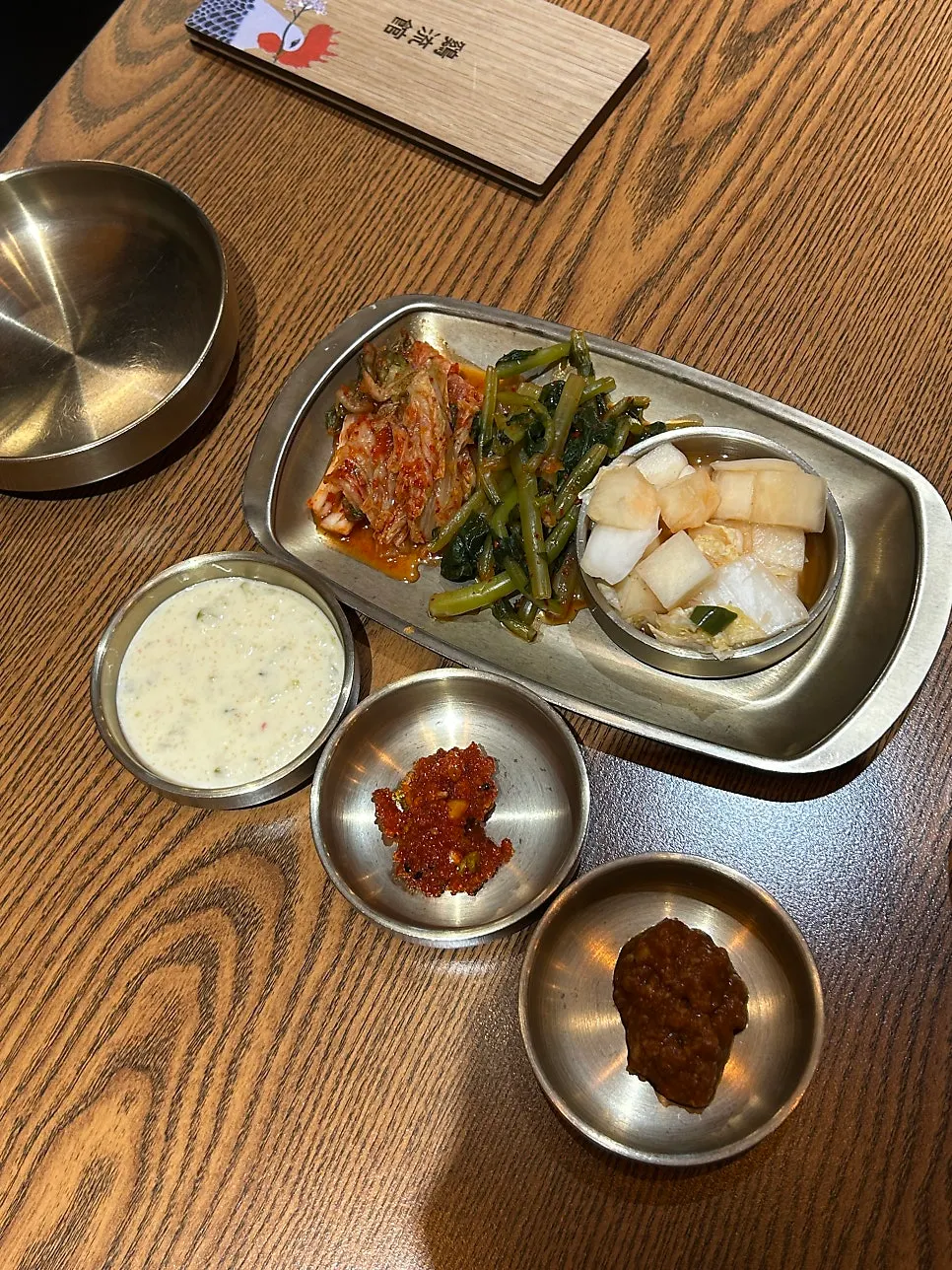 Gyeryugwan drinks menu listing makgeolli varieties