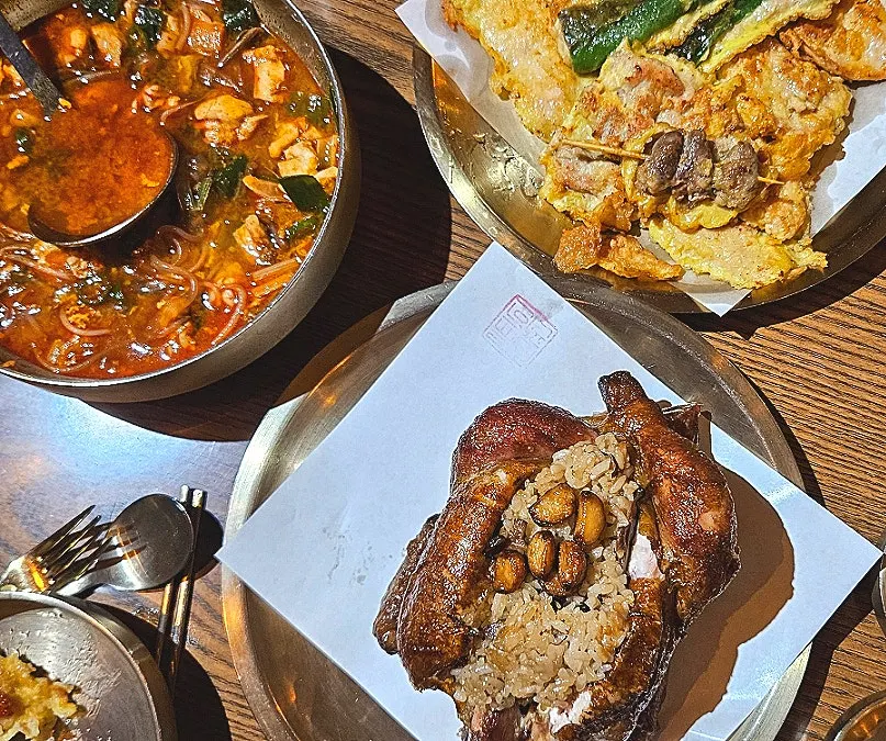Table set with Gyeryugwan's four dishes