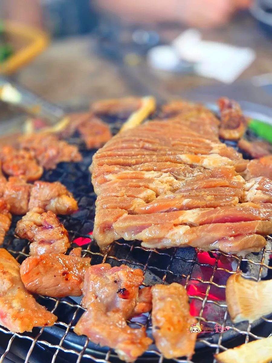 Gyesu Garden's pork galbi grilled and ready to eat