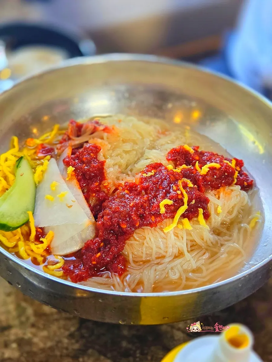 Bibim naengmyeon before mixing