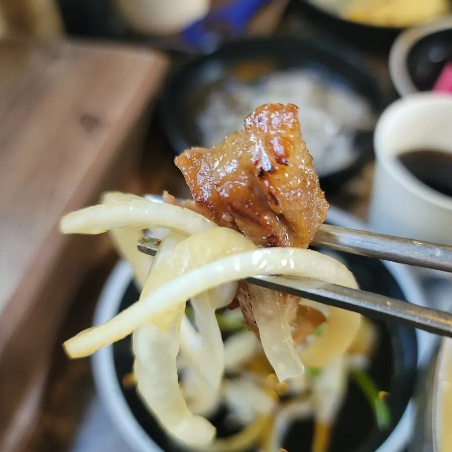 Bone-in pork galbi on the grill