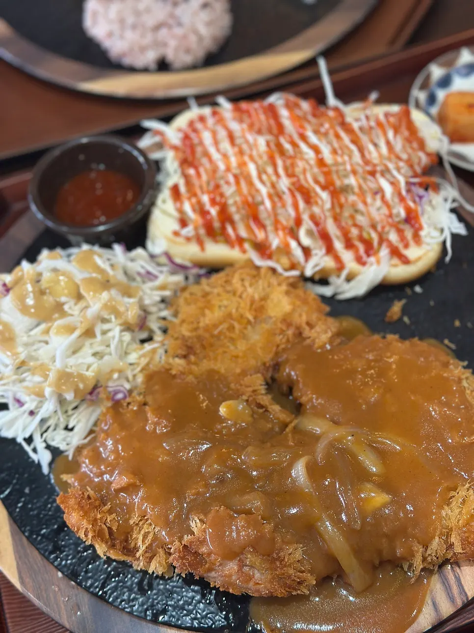 Close-up of the batter on Gyewondang's chicken cutlet