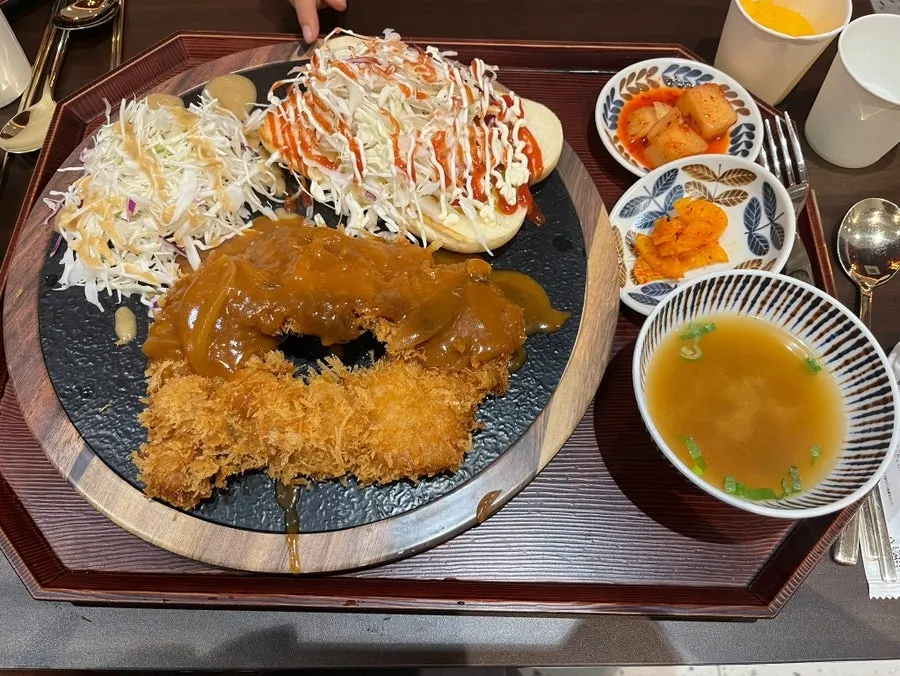 계란볶음밥과 함께 나온 계원치킨까스