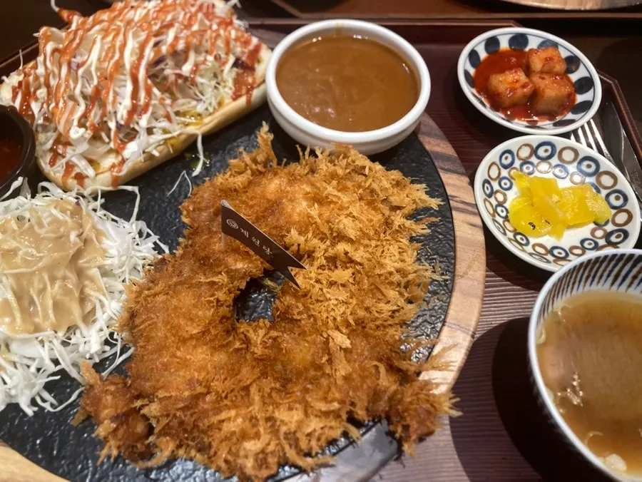 식사를 마친 계원당 인계점 테이블