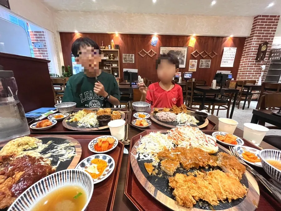 식사를 마친 계원당 인계점 테이블