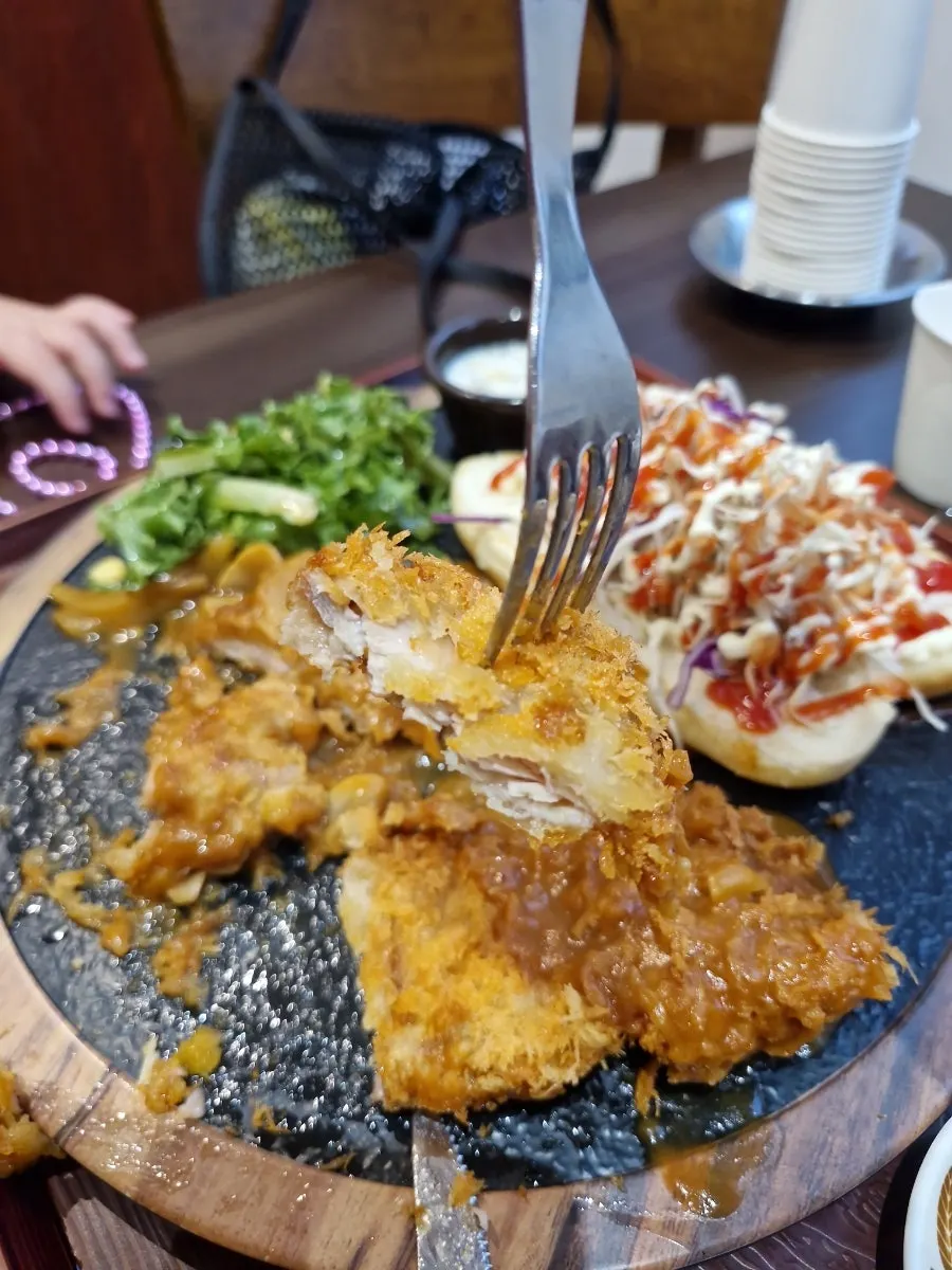 Final table setting at Gyewondang Ingye Branch