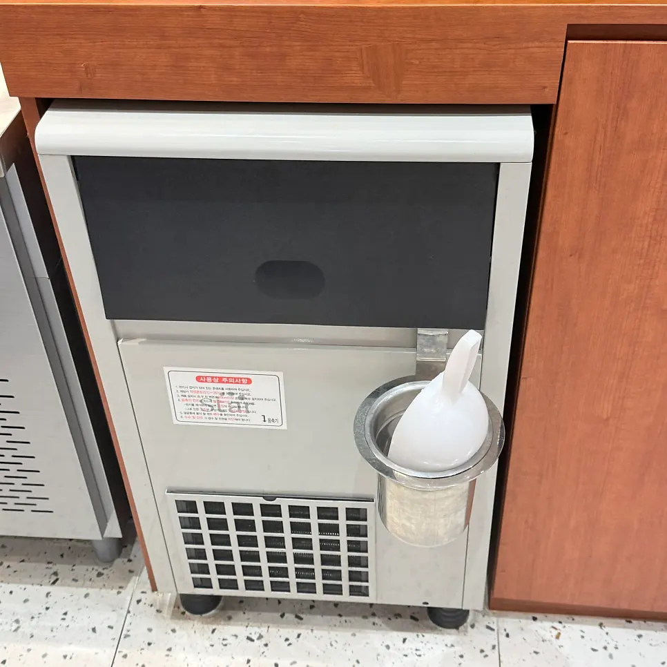 Tall cup received with the unlimited soda order