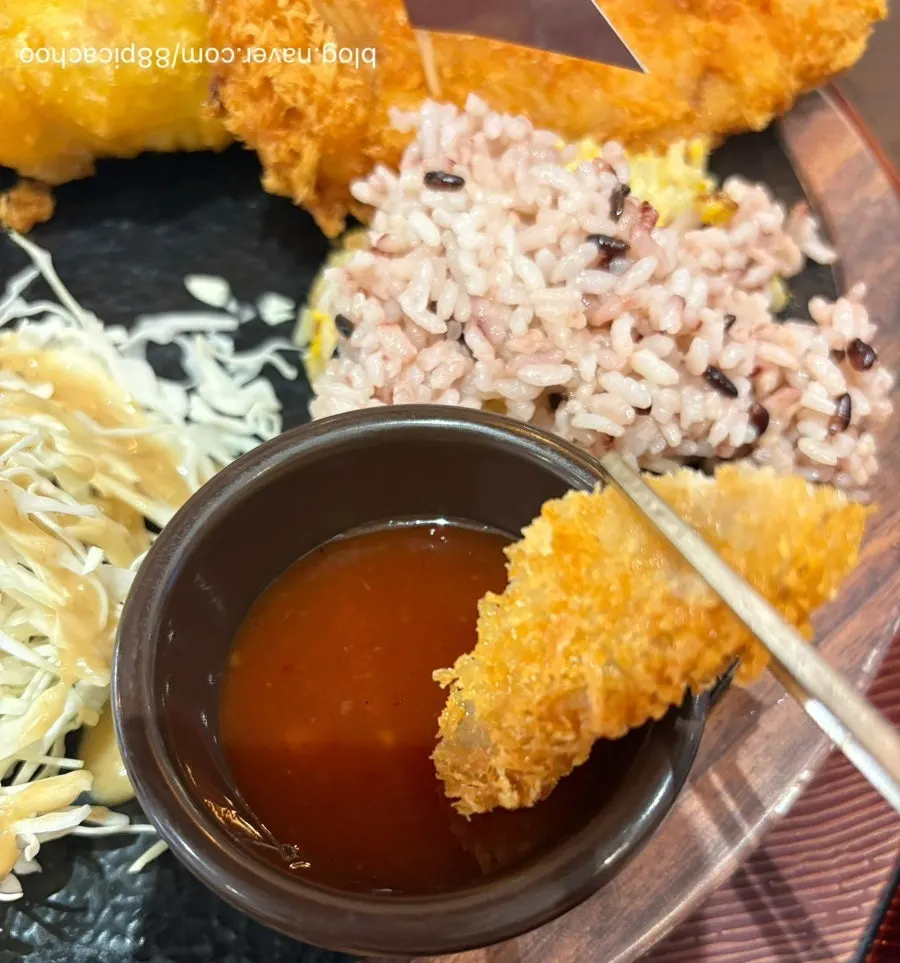 Cross-section of the whole chicken thigh cutlet
