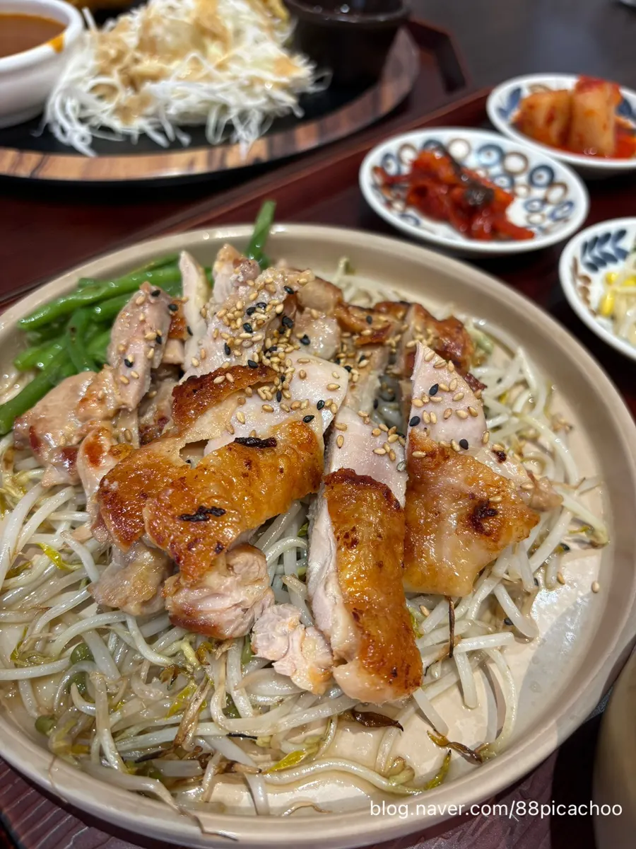 Grilled Salt Chicken Steak Tray, 12,500 won