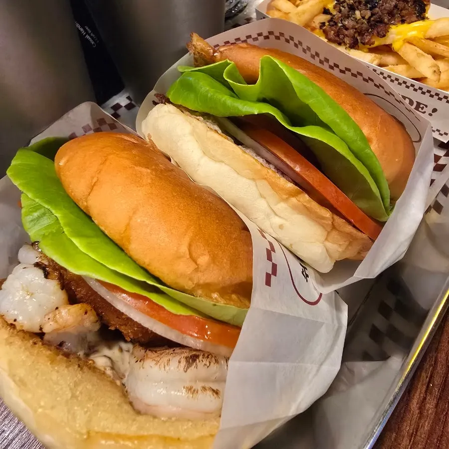 The handmade burger set we ordered