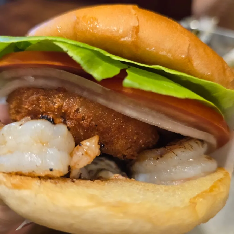Bas Burger's classic handmade burger