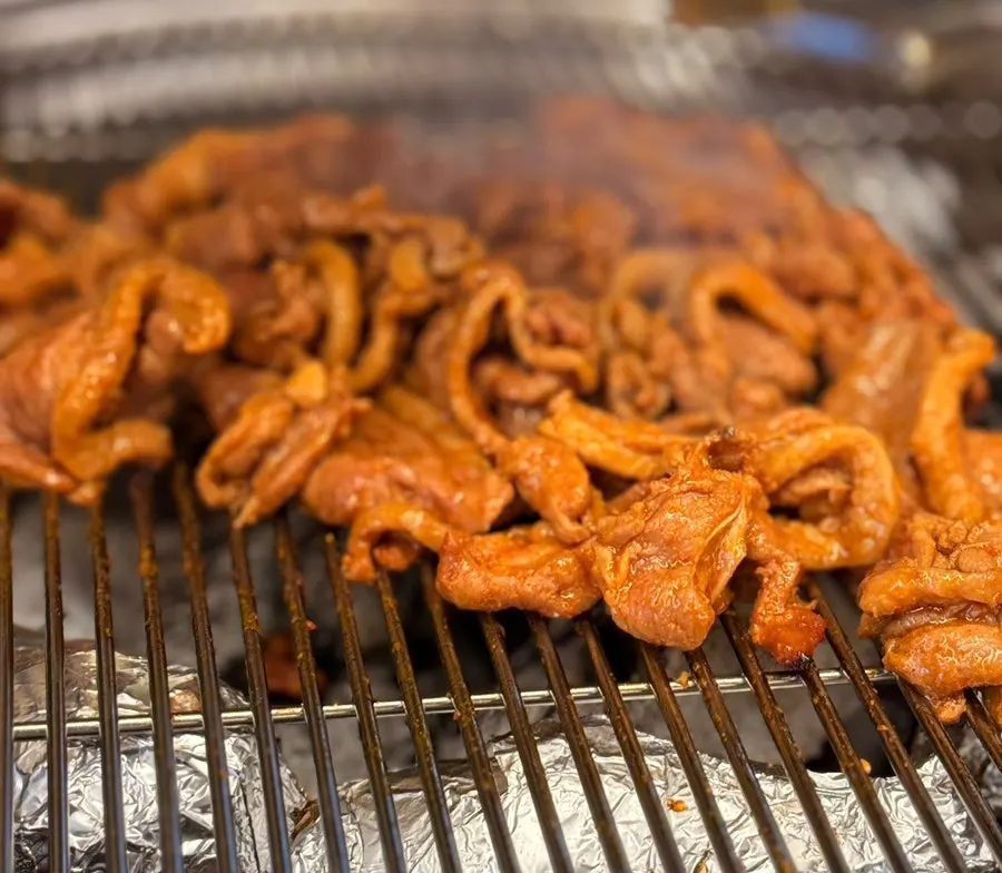 Charcoal-grilled duck