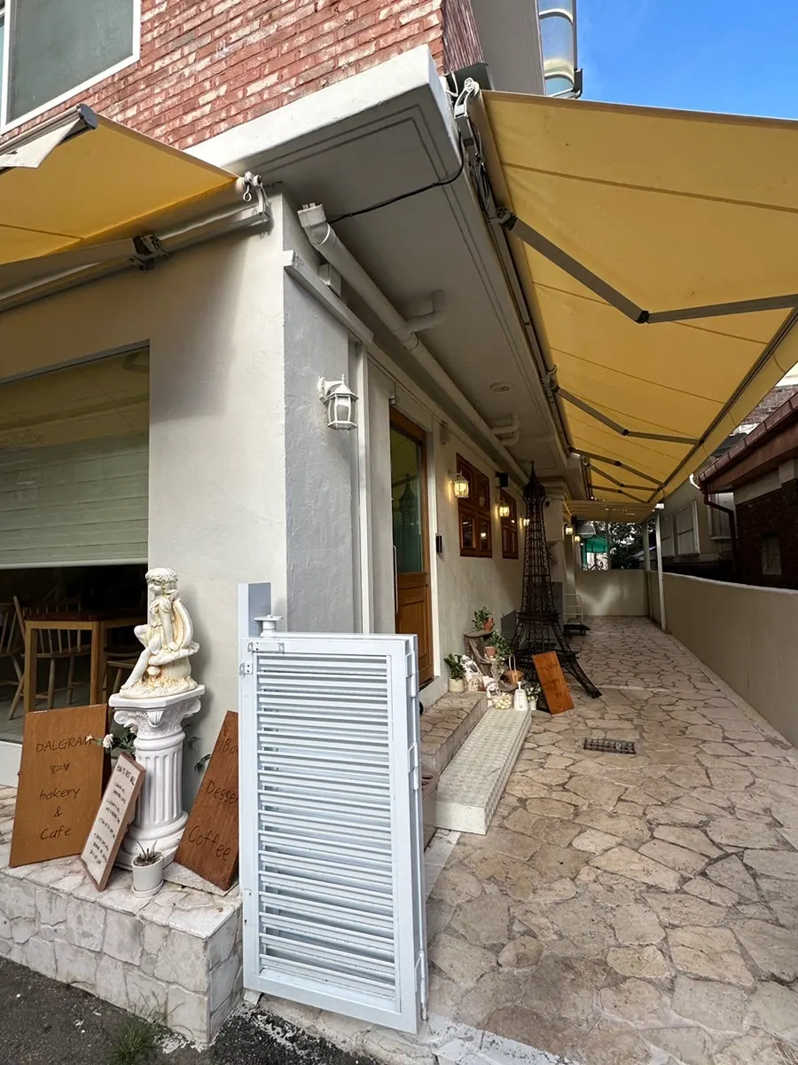 Image with Dalgeuraem's location and business hours