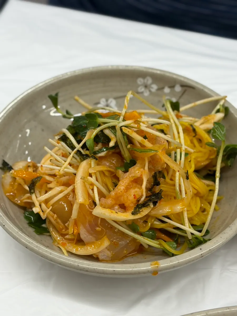 Assorted mulhoe with corn somyeon