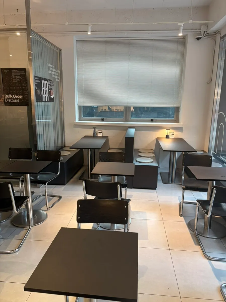 Seating inside Mini Male