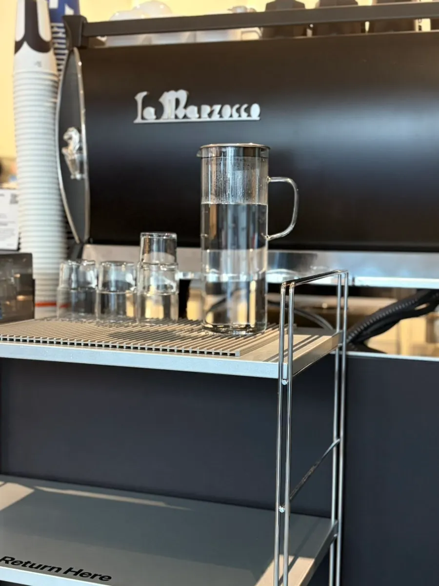 Mini Male café seating