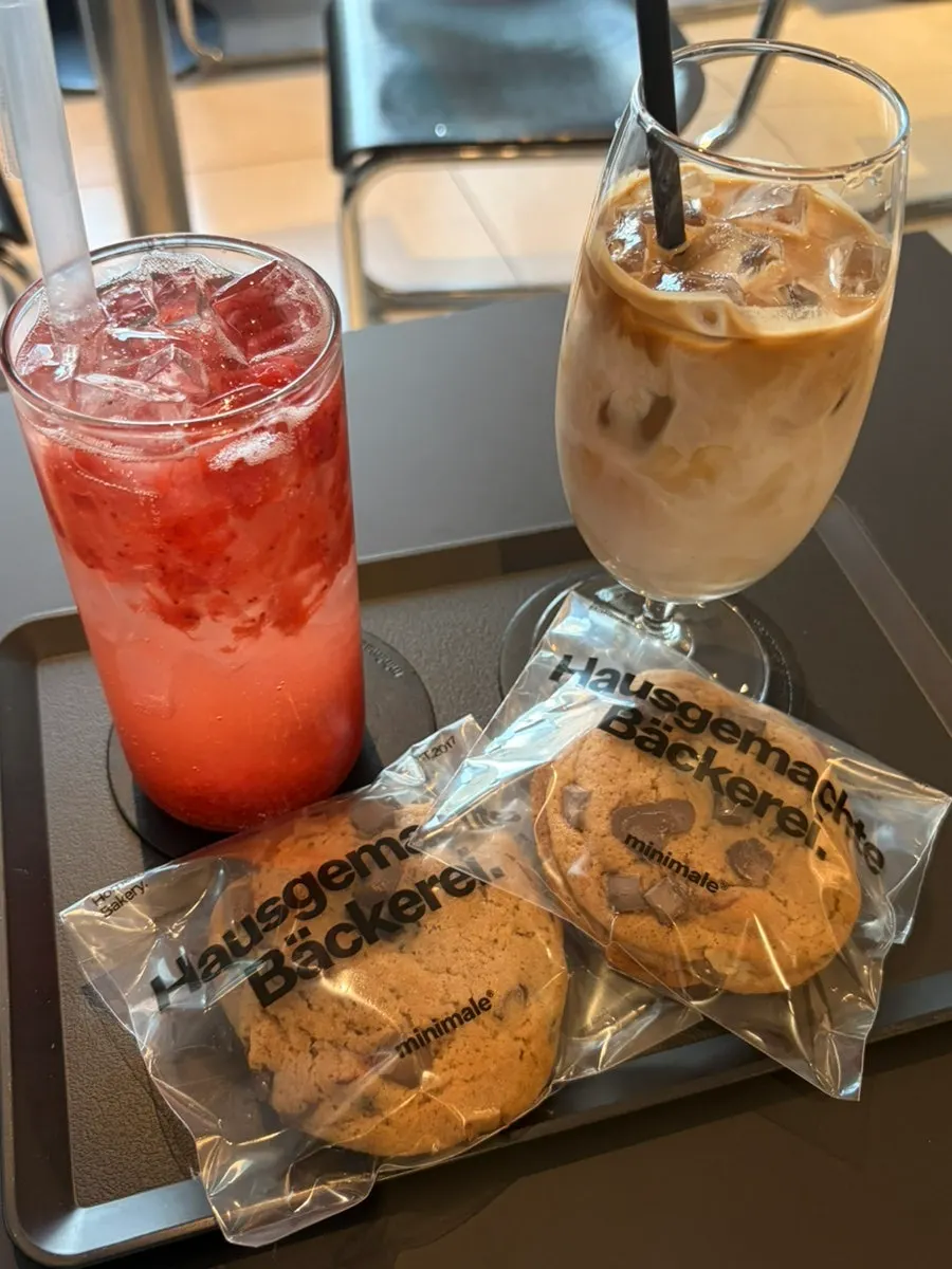Mini Male drinks and desserts