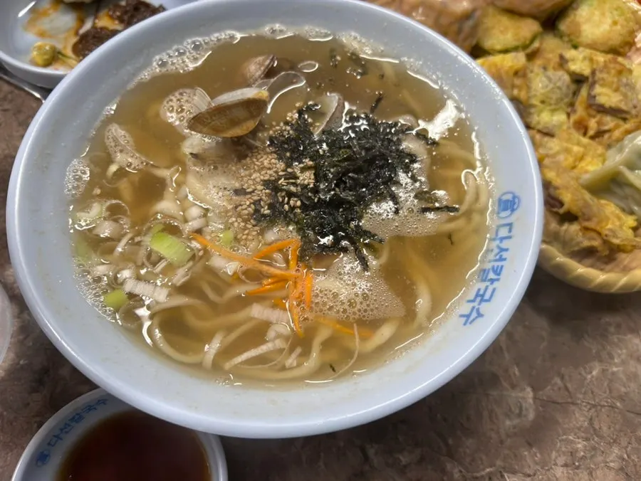 교대역에서 즐긴 칼국수와 전
