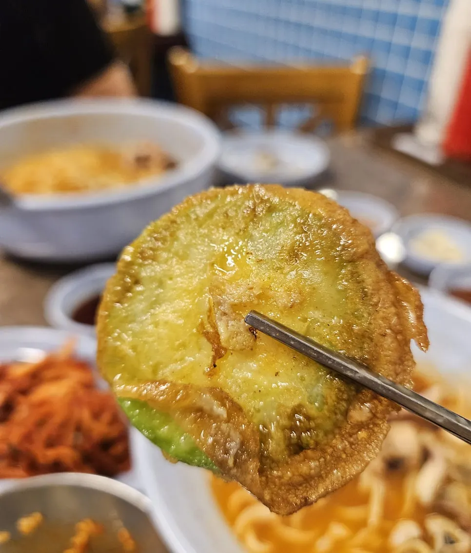 오동통한 새우전 클로즈업