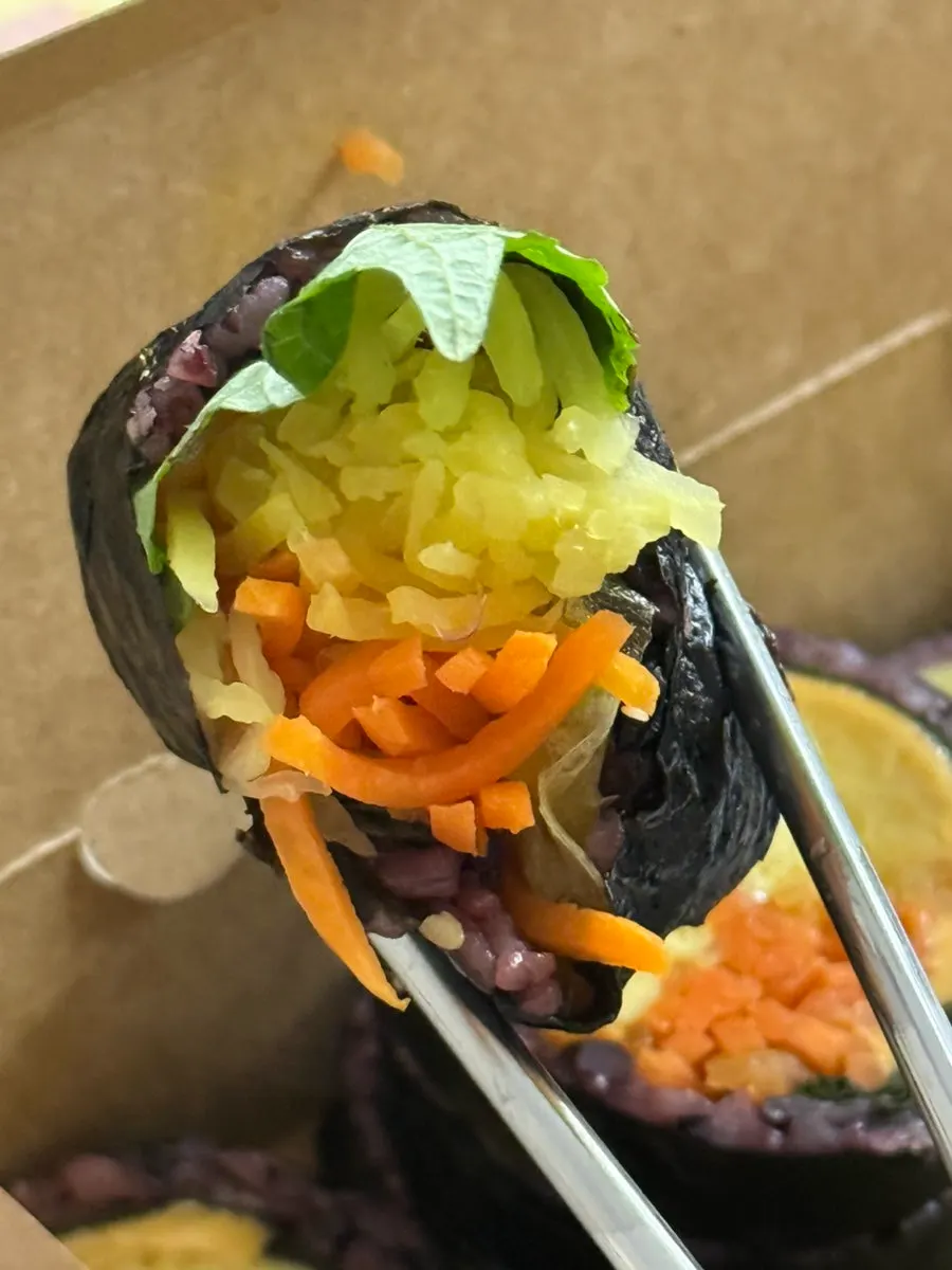 깻잎이 들어간 더블치즈김밥
