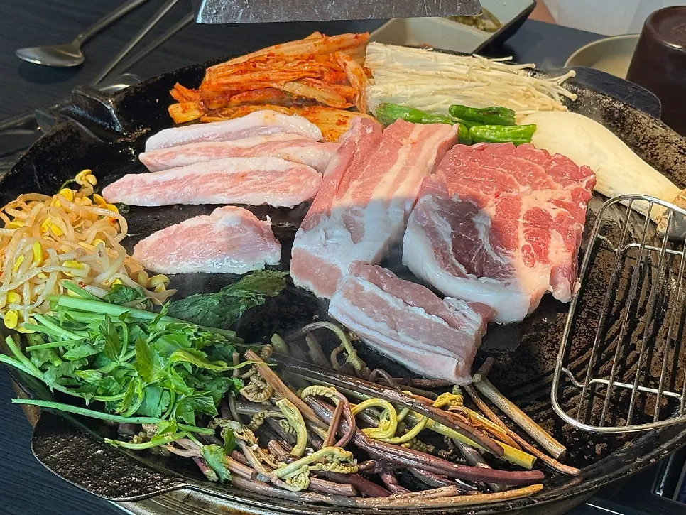 Thick cuts of meat in the Sodangkkae mixed set