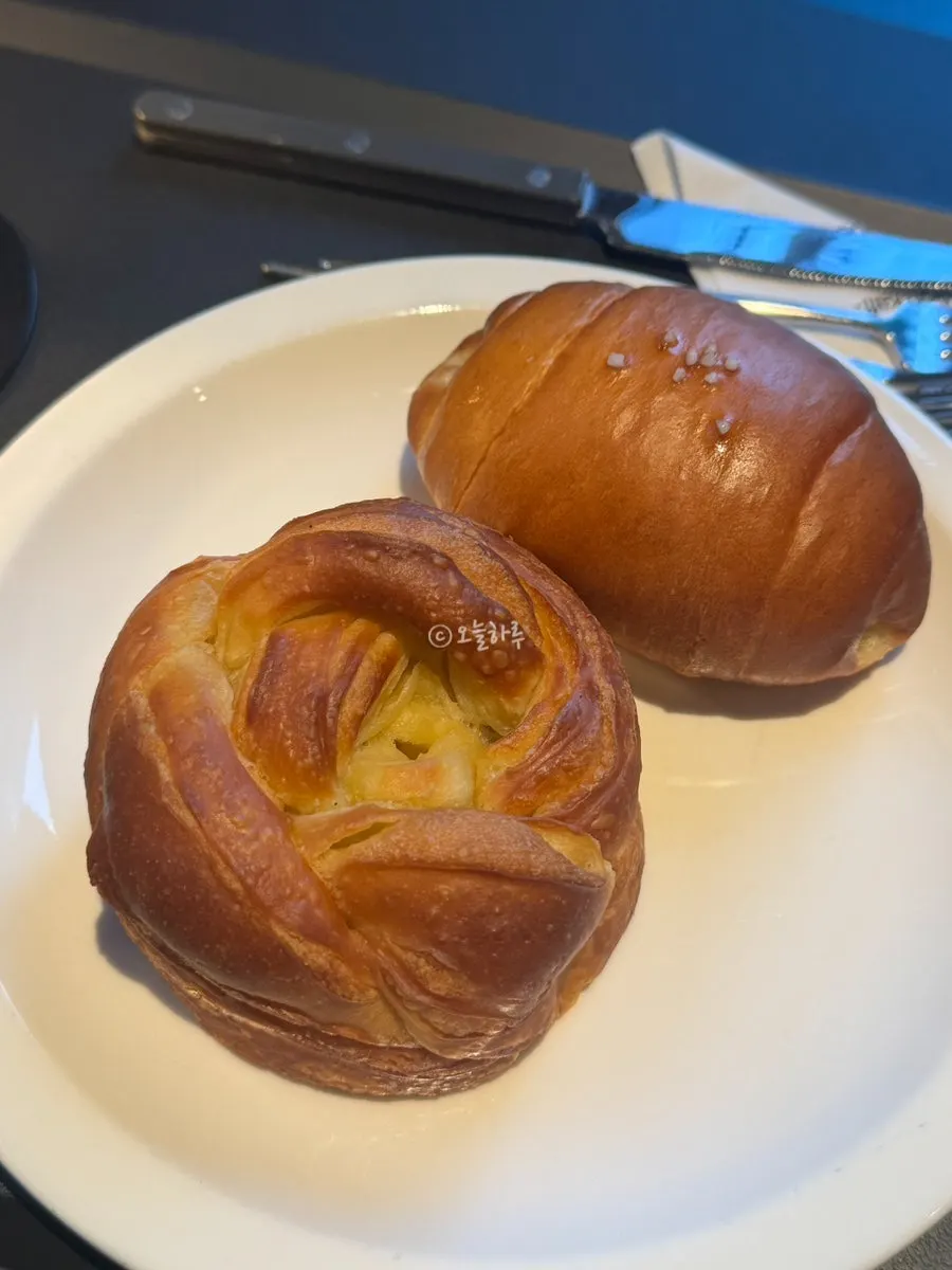 Babka and salt bread served with lattes