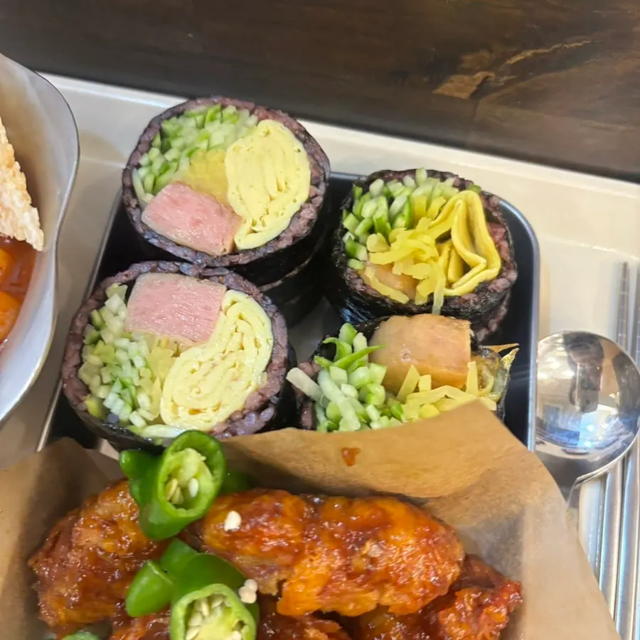 계란과 어묵이 들어간 서초 누룽지 떡볶이