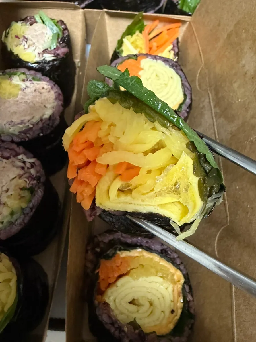 Cross-section of the sharp-tasting wasabi gimbap