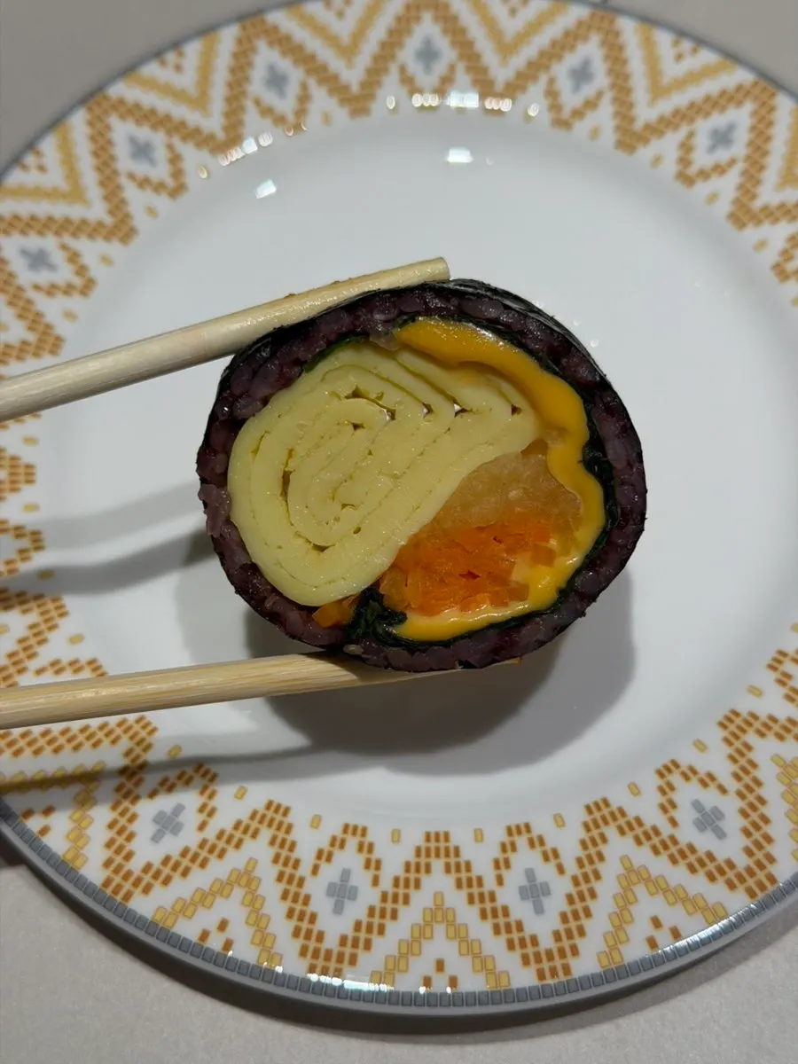 Gimbap de Spam con pepino