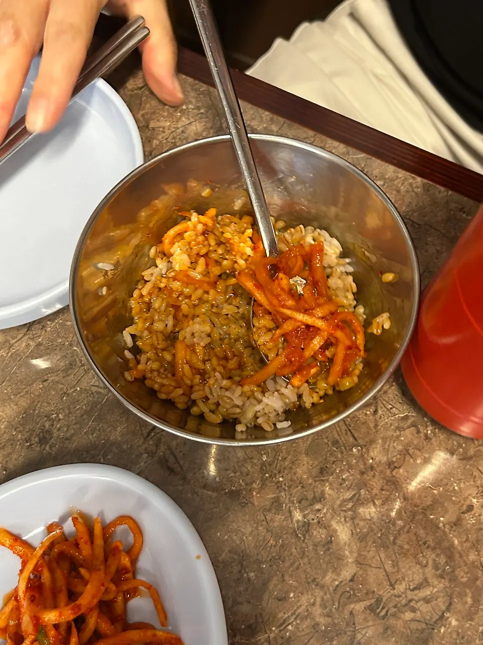 다선칼국수 김치와 무 반찬