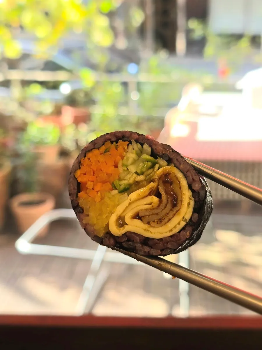 야채와 단백질이 든 김밥