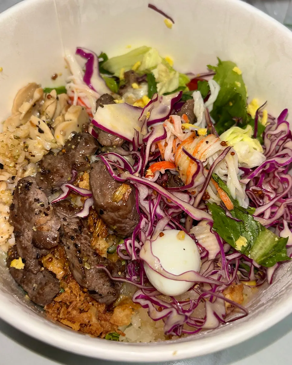 Bibim poke salad with ingredients mixed together