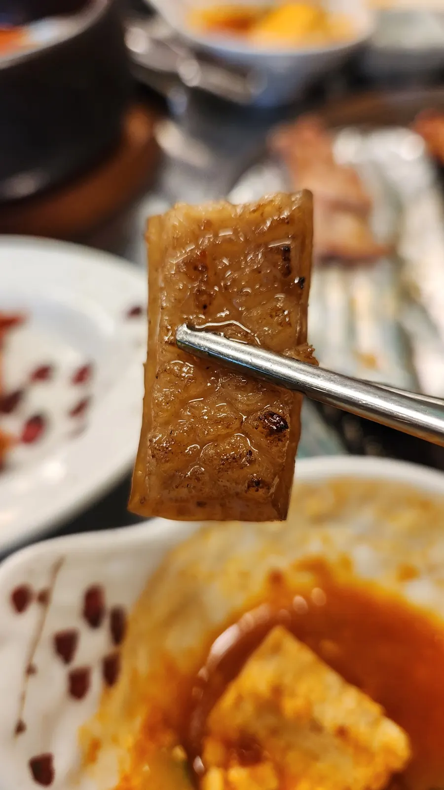Crispy grilled beehive pork skin with soybean powder
