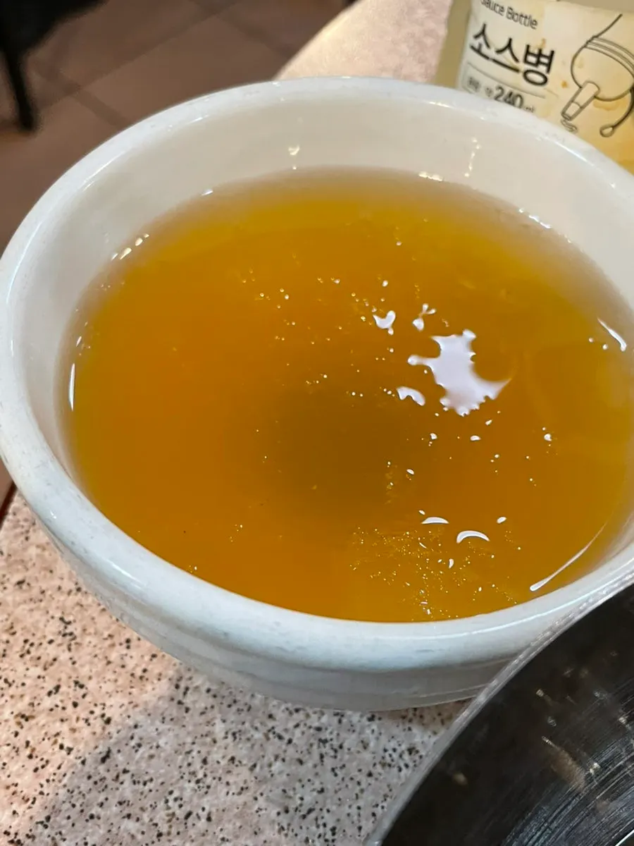 공기밥과 함께 차린 고기 상차림