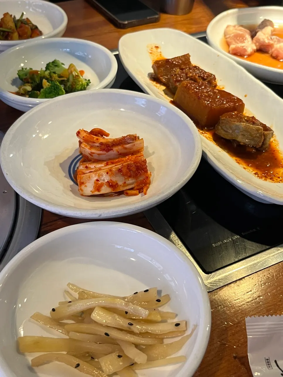 수제갈비정식과 여러 가지 밑반찬
