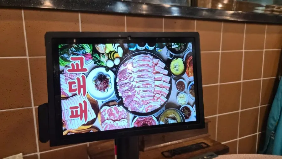 Tablet order system installed at the table
