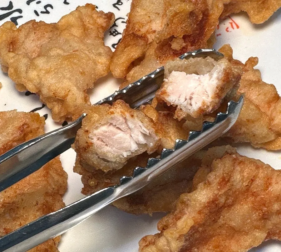 Pieces of thin-battered tangsuyuk