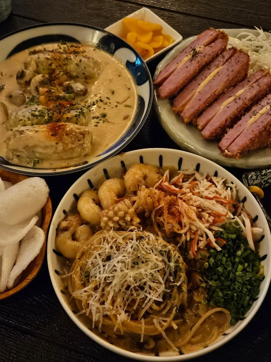 Gyodong Nakwon's snack spread enjoyed alongside drinks
