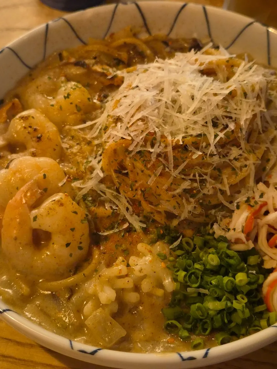 Cream-based crab tomalley pasta