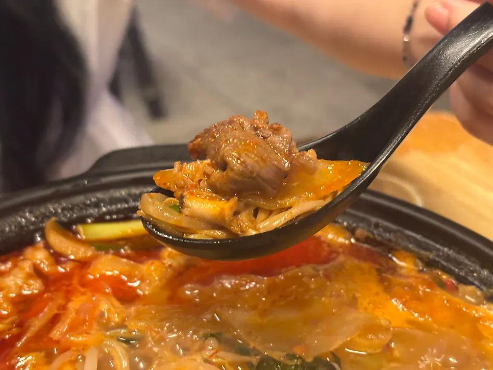A spoonful of the jjamppong broth