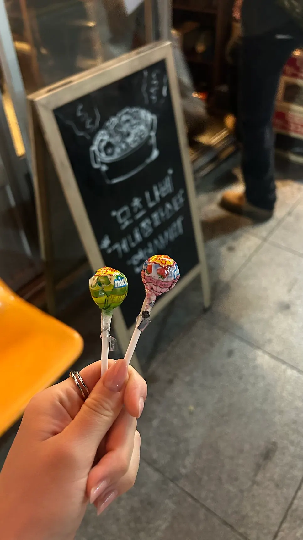 Chupa Chups candy received after paying the bill