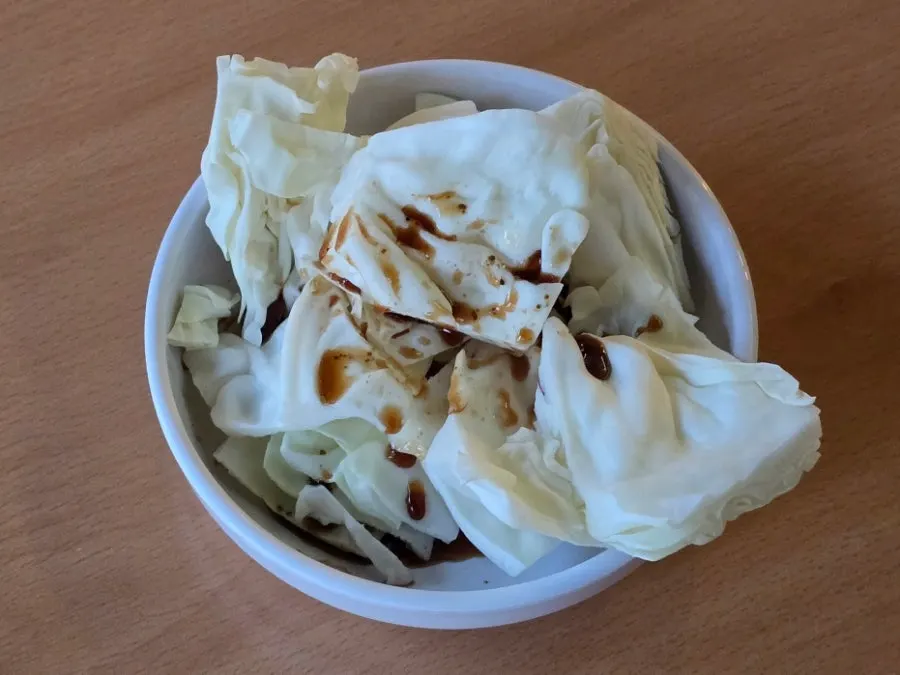 Basic side dish of cabbage with shio-tare sauce