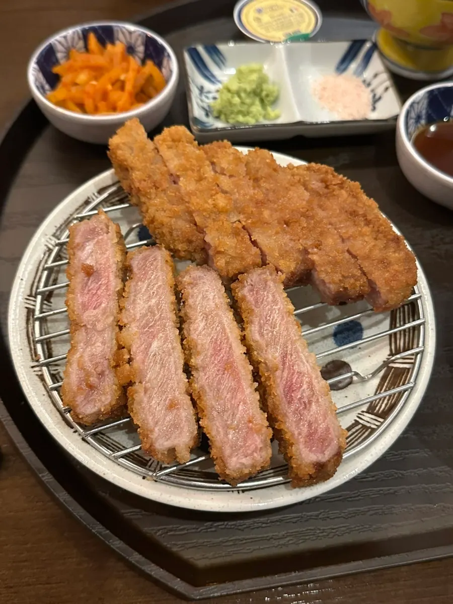 Sirloin gyukatsu on the mini brazier